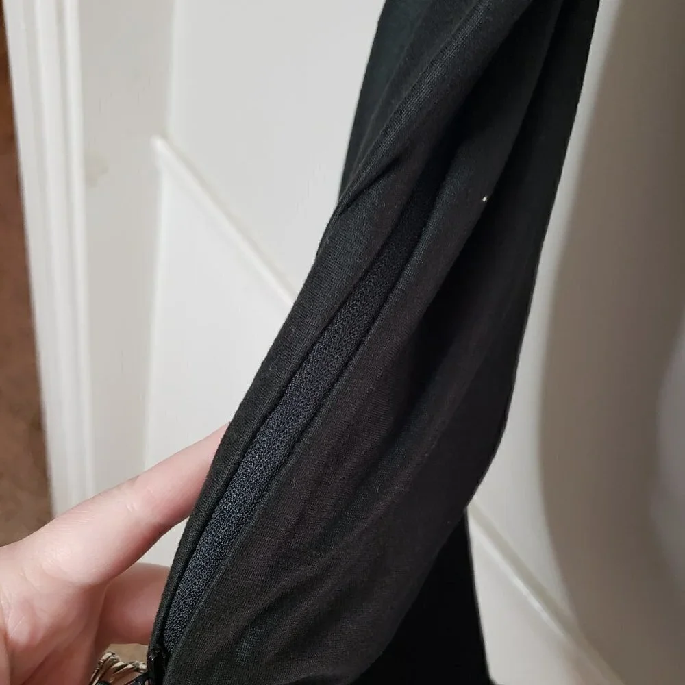 BEYOND YOGA Solid Black Pocket Infinity Scarf